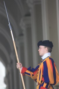 VATİKAN MUHAFIZ (3)