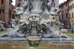 ROMA PANTEON ÖNÜ ÇEŞME