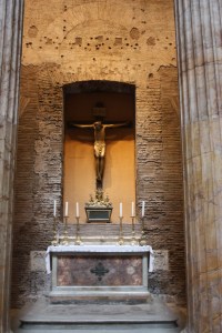 ROMA PANTEON İÇİ ÇARMIHTA İSA