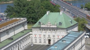 TENEKE ÇATILI SARAY