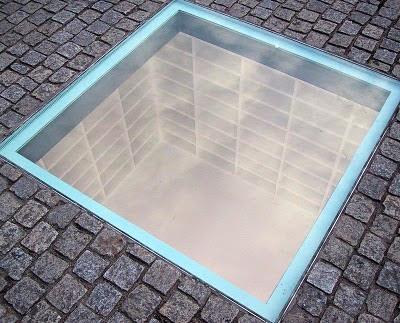 bebelplatz-book-burning-monument-jpg